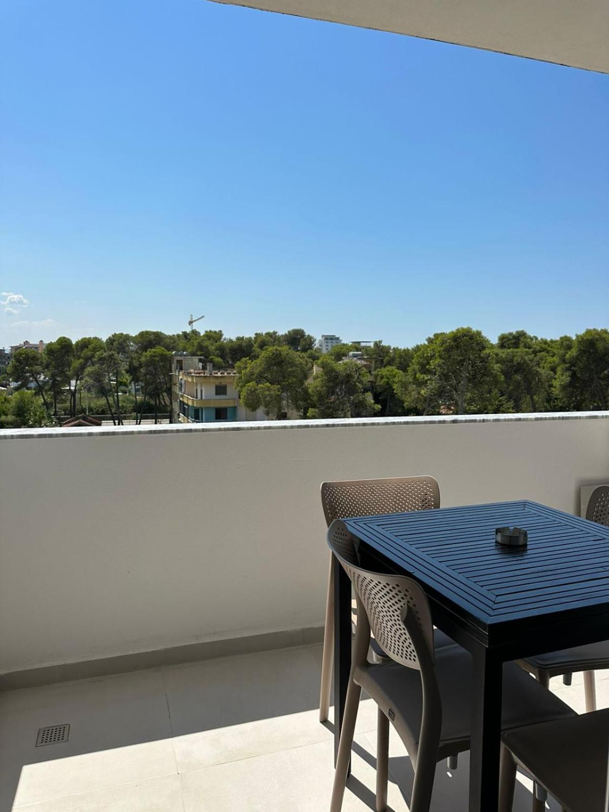 Golem, Durres Golem (Tirana)